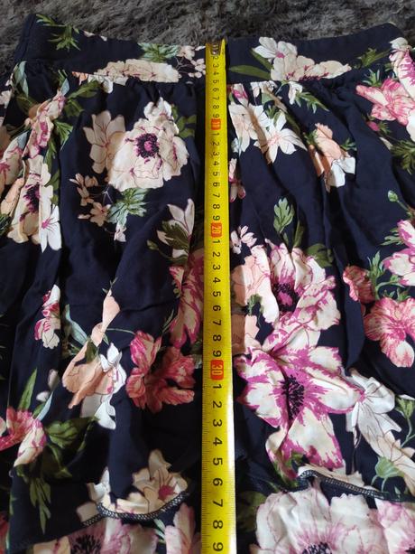 Asimetricka sukňa, s