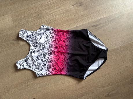 Gymnasticke oblečenie, 140