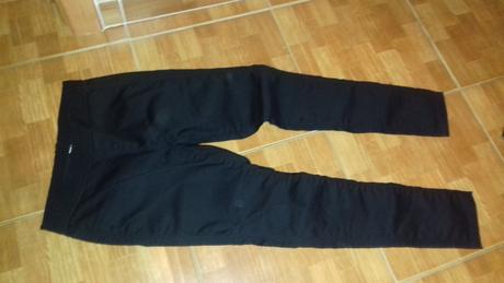 Čierne nohavice, 128