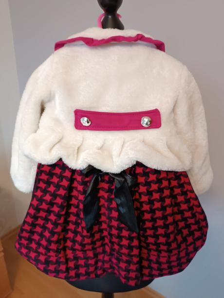 Nadčasové šaty, 104