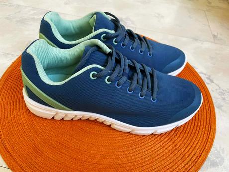 Ľahúčke tenisky, 38