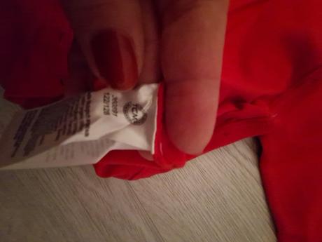 Predam cerveny svetrik, 128