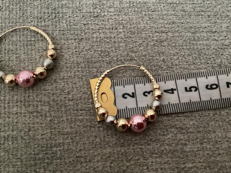 Krásne náušnice s farebnými gulickami, 