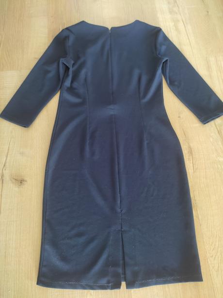 Tmavo modré saty, esmara,36