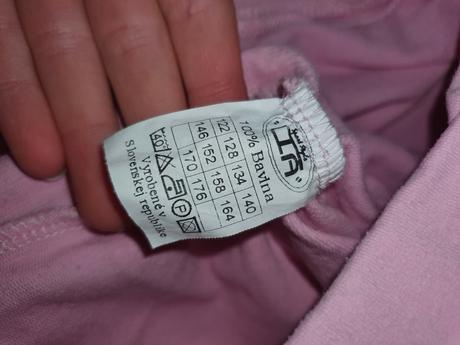 Kvalitná mikina 146, 146