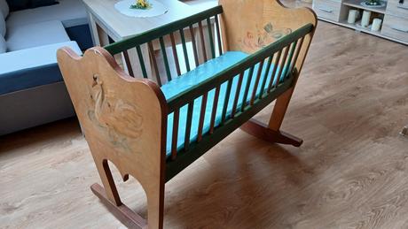 Drevena koliska rucna praca, šírka (cm): 55,dĺžka (cm): 90