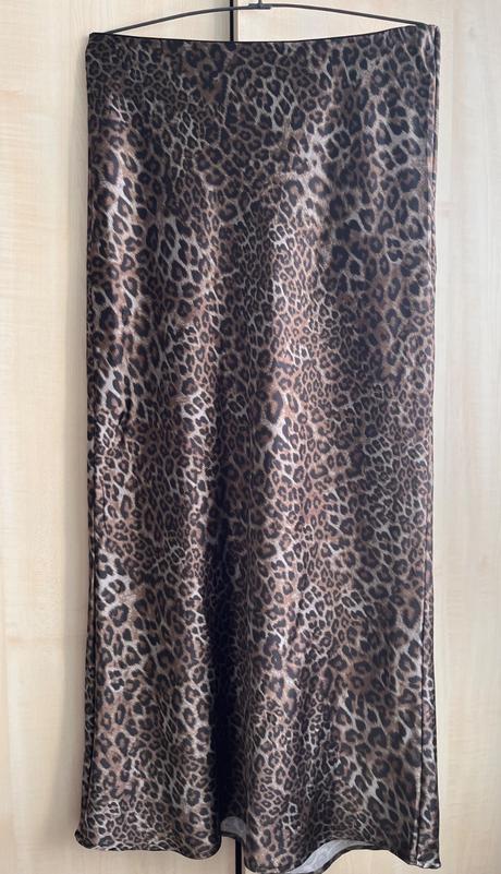 Midi sukňa zo saténu, tezenis,m