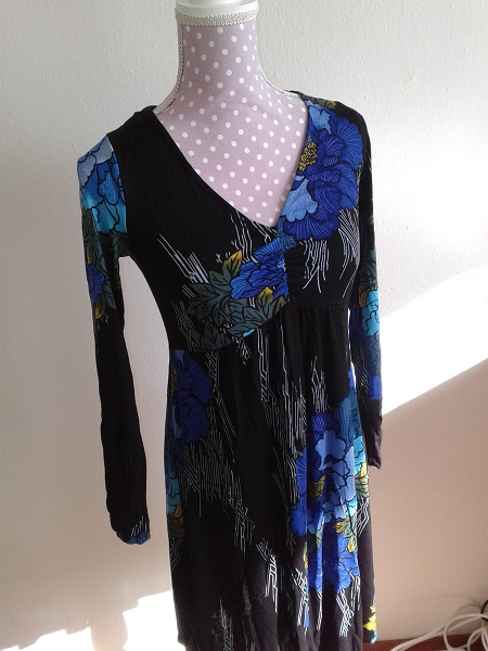 Farebné tričkovinové šaty veľ. s, s