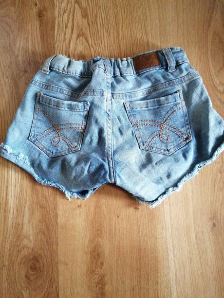 Šortky, 146