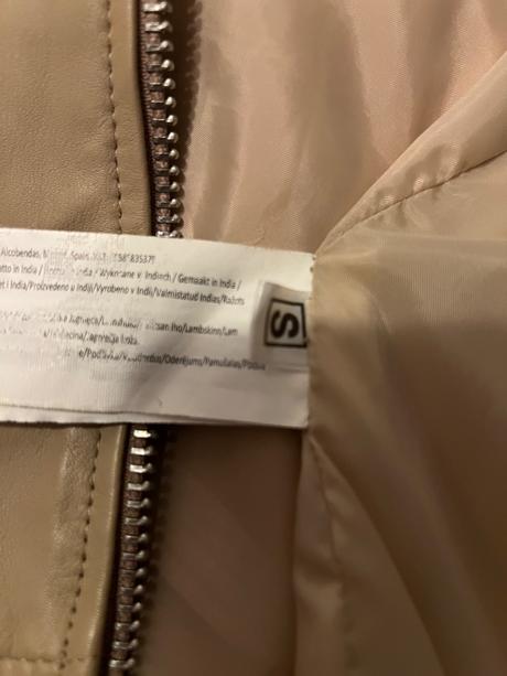 Studio id exkluzivna kozena bunda drahej znacky, s