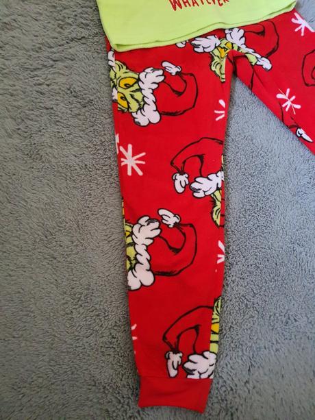 Grinch pyzamo 134-140, 134