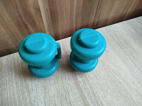 Držiak na upevnenie siete trampolíny,