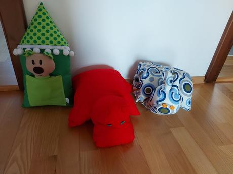 Vankúšiky zo scanquiltu-domček,hroch, 