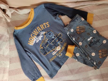 H.potter pyžamo 98/104, h&m,98