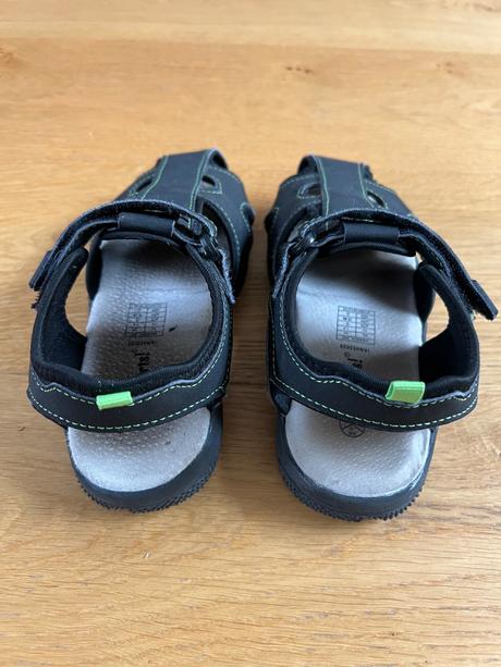 Chlapcenske sandale, 33
