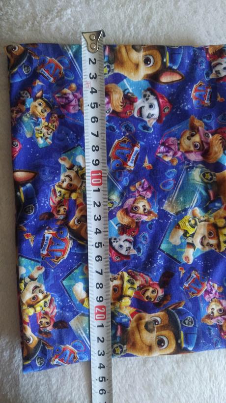 Suprava čiapka a nákrčník, 104