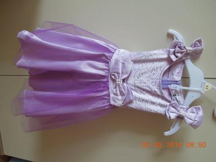 Úžasné lila šatičky, 80