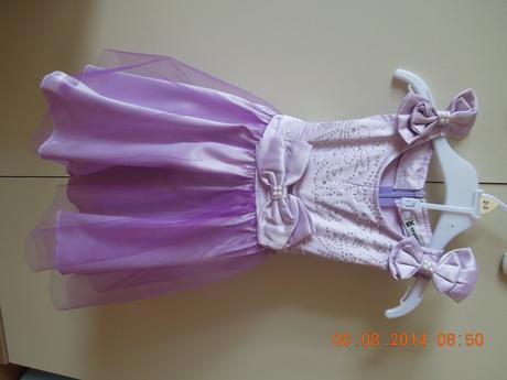 Úžasné lila šatičky, 80