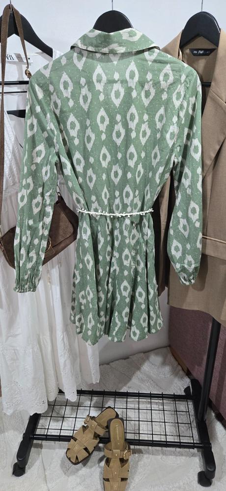 Šaty stradivarius, stradivarius,m