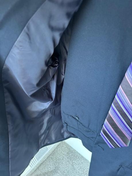 Oblek vo veľkosti 164, 164