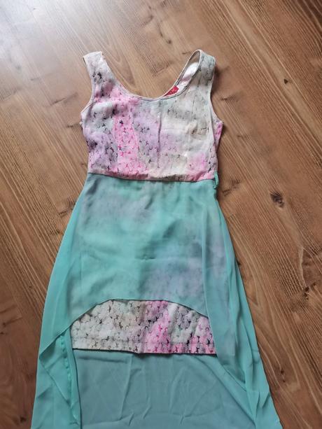 Šaty s vlečkou, 36