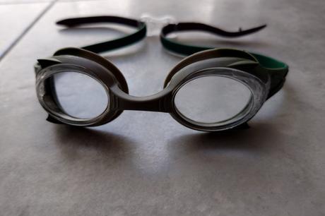 Plavecké okuliare,
