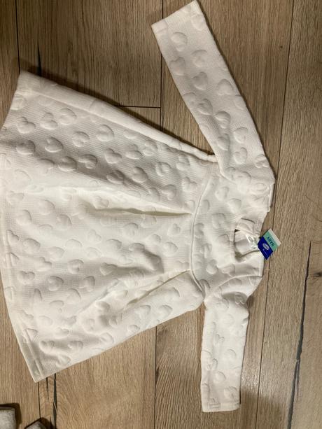 Nove saty 80 a ponozky 18-22 pepci, 80