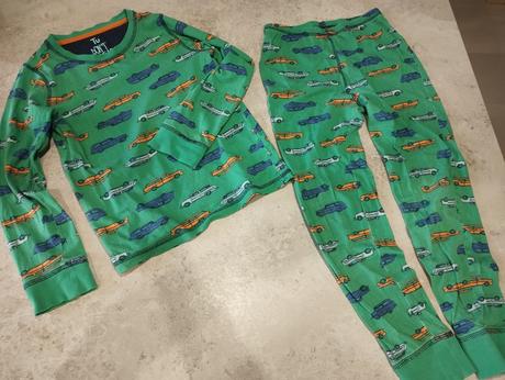 Pyžamko, tu,122