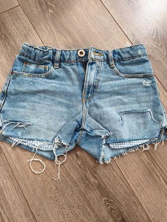 Riflové šortky s vytŕčajúcimi vreckami, zara,122