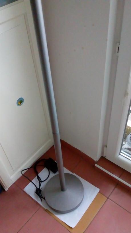 Lampa vysoka stojacia, 