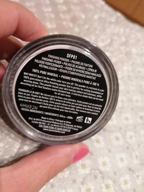 Transparentný sypký púder nyx, 