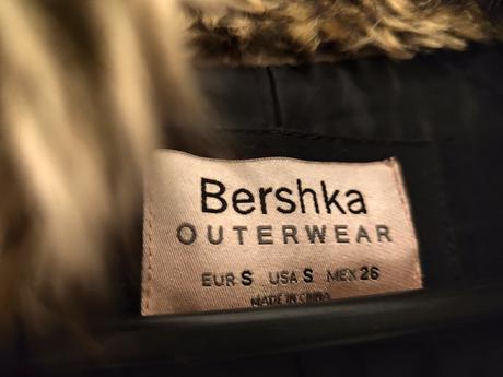 Dámska vesta, bershka,s