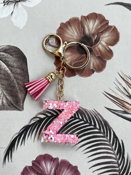 5 eur - ihneď k odberu - kľúčenky s písmenkom, 