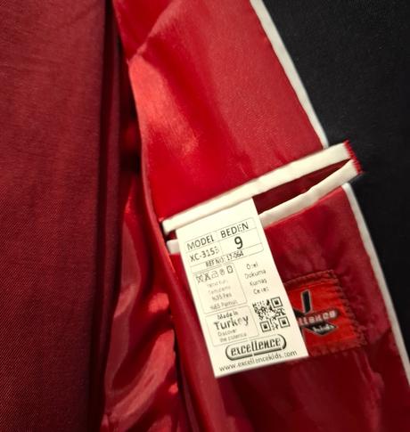 Oblek pre chlapca, 134