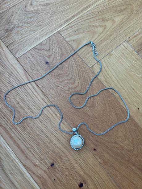 Náhrdelník s perlou bižu, 