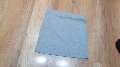 Dievčenská elastická sukna, 152