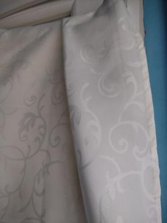 Sviatočný behúň na stôl, 