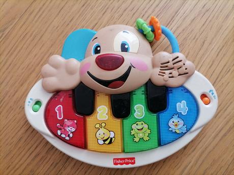 Psíkov klavír psík fisher price,