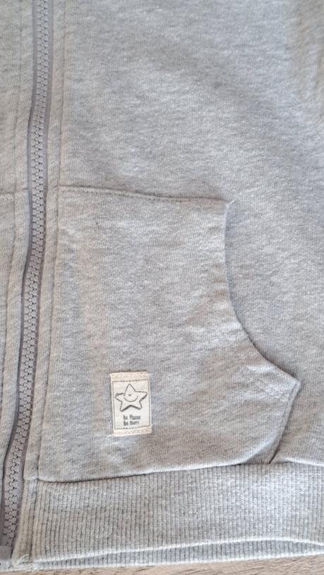 Balík chlapčenských mikín a nohavíc veľ. 98-104, 86–98