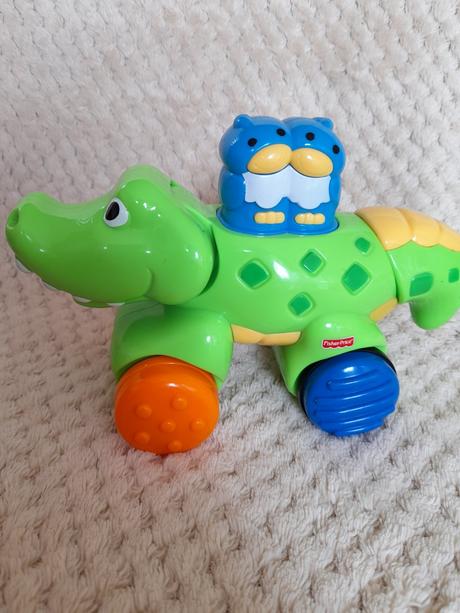 Krokodyl fisher price,