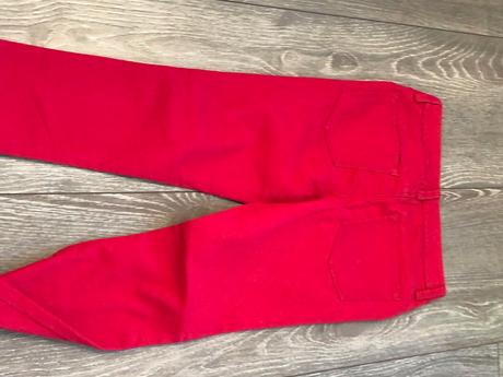 Nove slim nohavice, 134