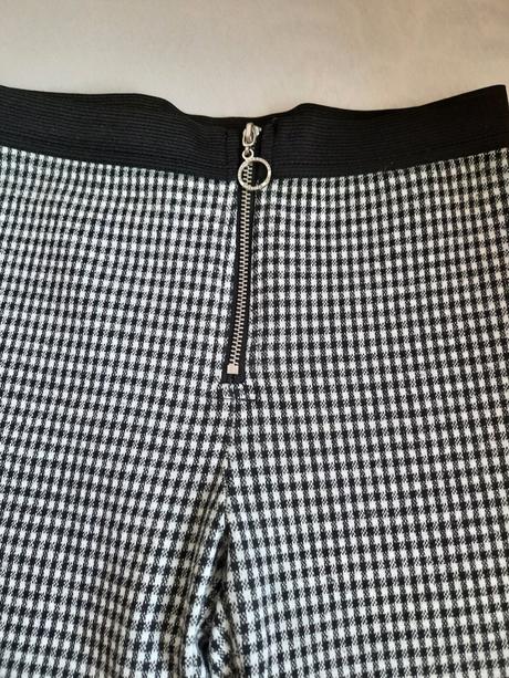 Elegantne leginy, reserved,140