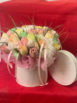 Veľká mydlova kytica v boxe, 