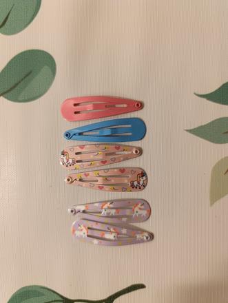 Sponky na prvé vlásky,