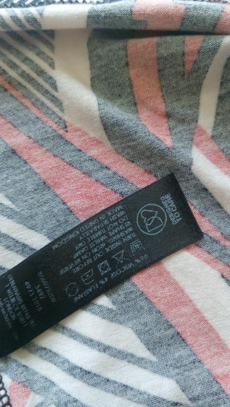 Top s asymetrickym vzorom zn. debenhans, 42