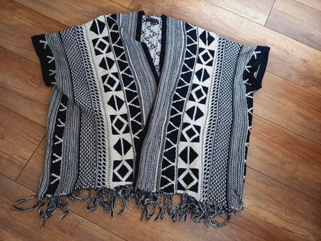 Smotanovo-čierny prehoz, gate