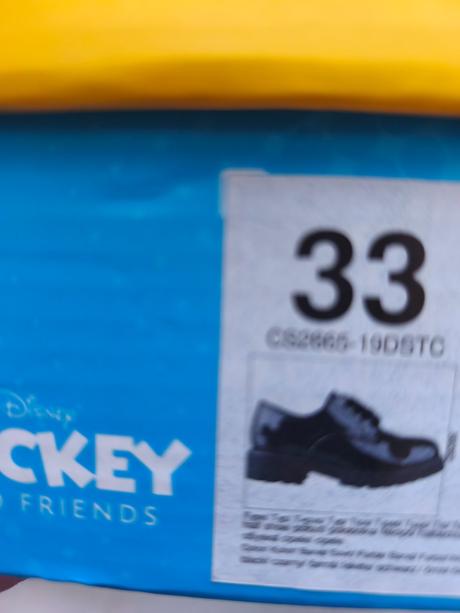 Lakované šnurovacie topánky, 33