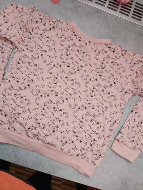 Mikinka cez hlavu vel.128, sinsay,128