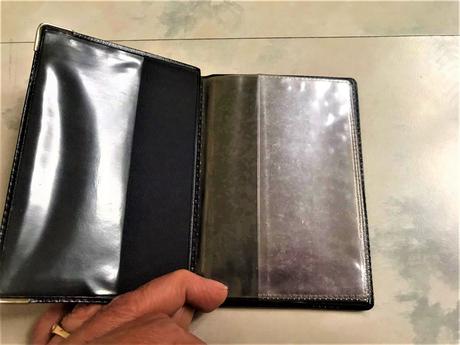 Plastové púzdro na doklady,