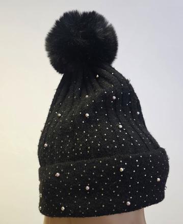 Čiapka s kamienkami, f&f